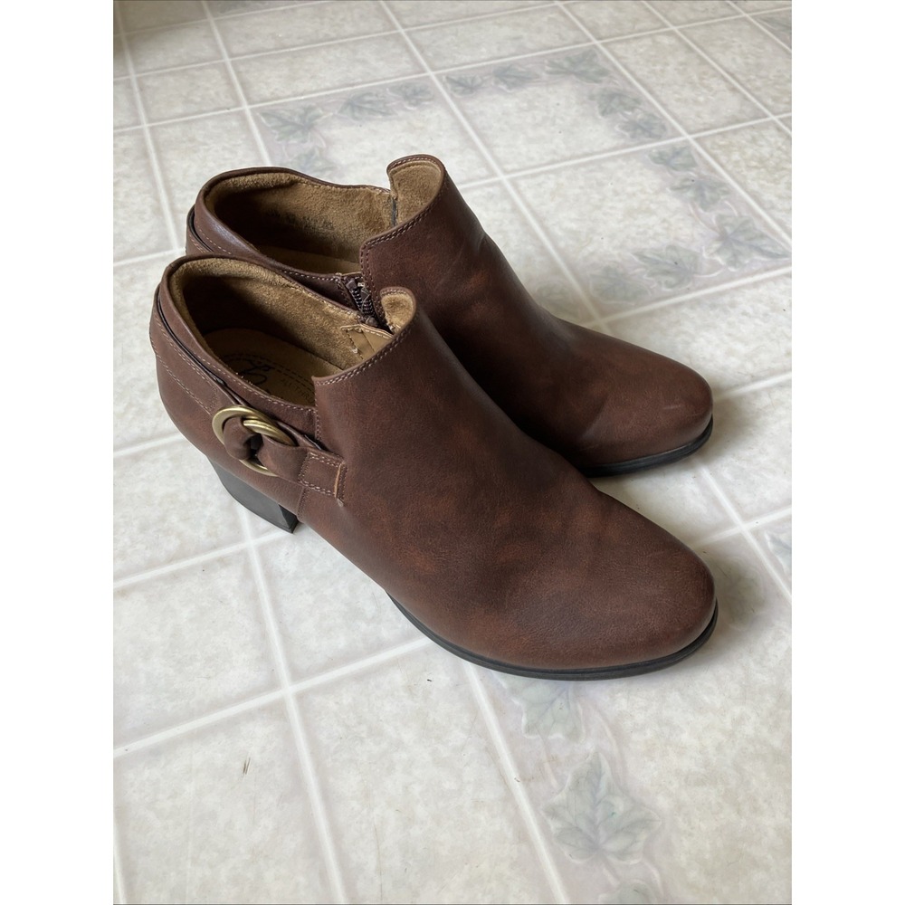 Natural Soul Sandie Ankle Buckle Boots Brown Vegan Leather Block Heel 9.5